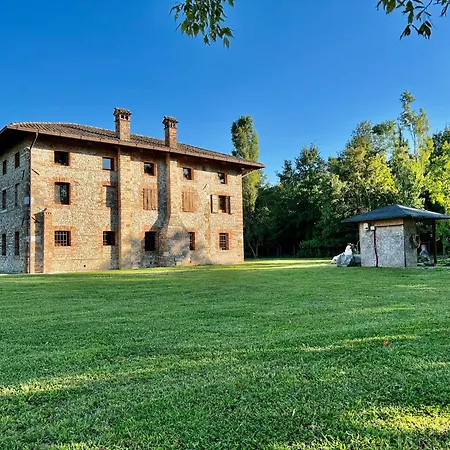 فندق مبيت وإفطار Saten Pavia d'Udine