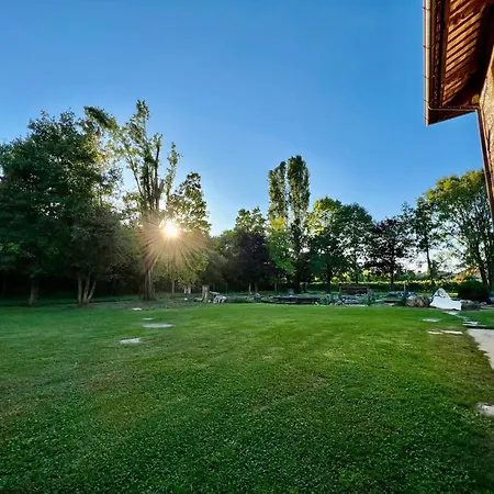 Saten Bed & Breakfast 3*
