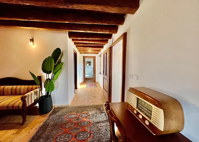 Oda ve Kahvaltı Saten 4*